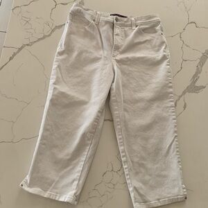 White and cream straight leg capris, worn once, great condition, great color